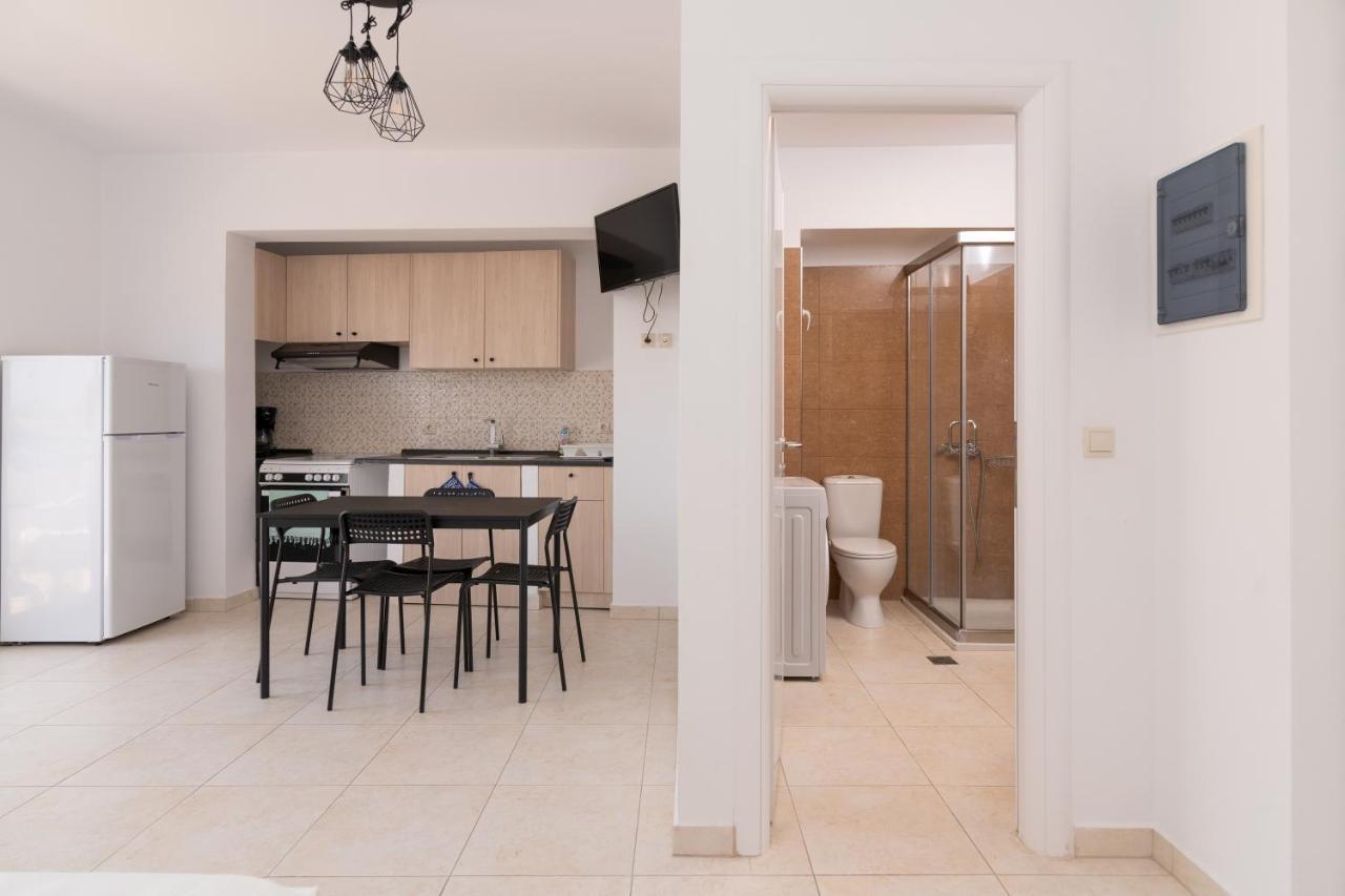 Lungo Mare Apartment Gennadi
